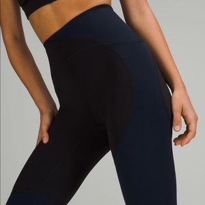 Lululemon Nulu Color Block Tight 25”